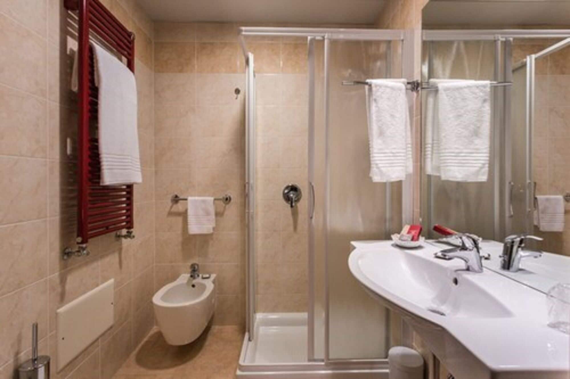 La - Sure Collection By Western Hotel 3*
