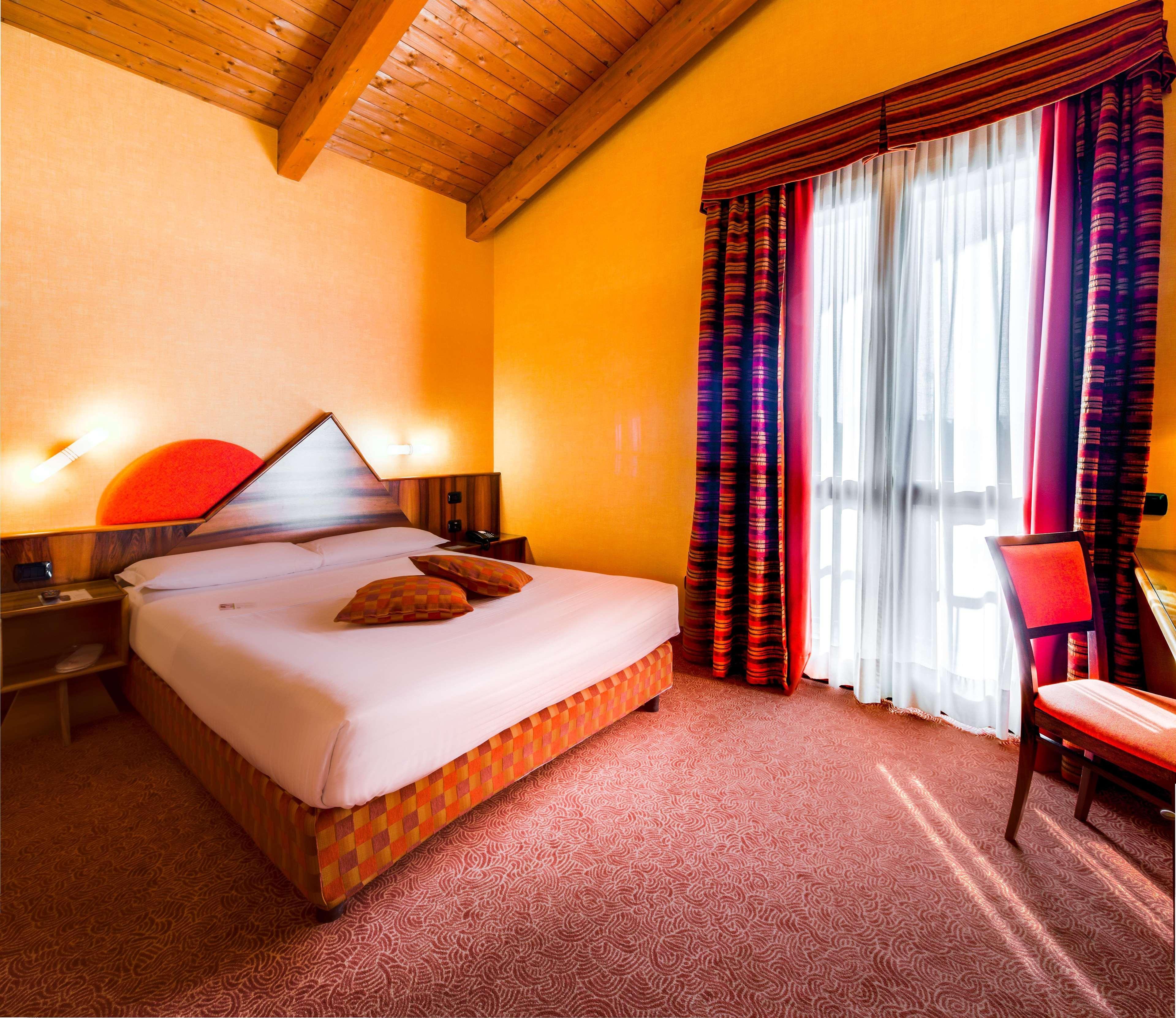 La - Sure Collection By Western Hotel 3*