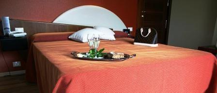 La - Sure Collection By Western 3*